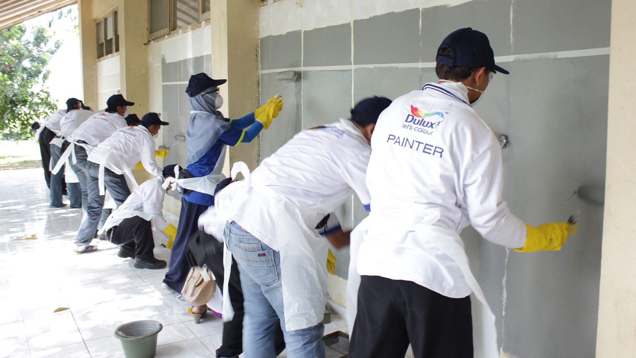 Akademia Malarzy Dulux, Dżakarta, Indonezja Stworzyliśmy Akademię Malarzy Dulux, aby pomóc ambitnym młodym malarzom w rozpoczęciu własnej działalności biznesowej.