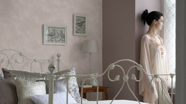 Sypialnia w stylu shabby chic Sypialnia w stylu shabby chick to miejsce romantyczne i kobiece, pełne uroku, subtelne.
